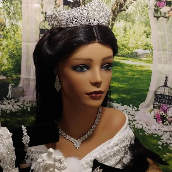 7pc Unique One-Of-A-Kind Tiara Bridal Package - Picture 1 of 12